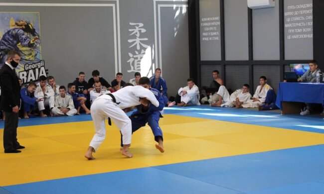 В щойно відкритій залі для дзюдо на Солом’янці відбувся чемпіонат: Андрій Андрєєв