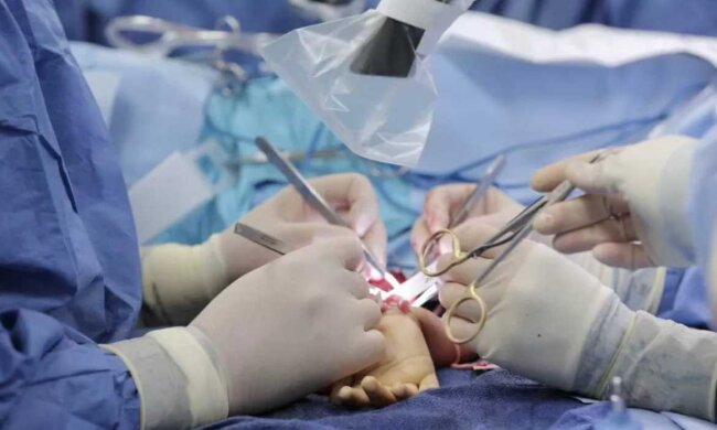 У Києві презентували пристрій, що з’єднує пошкоджені судини