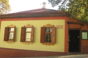 У Києві історичну садибу віддали в приватні руки — порятунок чи знищення?