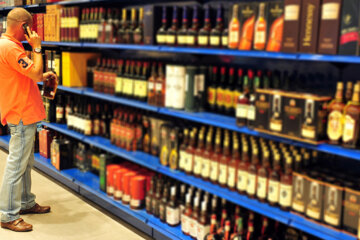 Пити не можна: суд визнав законною заборону продажу спиртного у Києві після 11 вечора