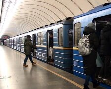 Локдаун скоротив число пасажирів київського метро майже в п’ять разів