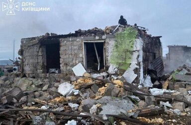 Ранкова обстрільна атака на Фастівщину: ворожий удар по оселі багатодітної сім’ї