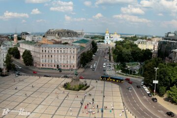 Ввечері на Софійській площі читатимуть поезію