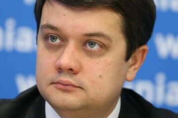 Громадські організації Хмельницької області вимагають від Разумкова перевірити кандидата по 189-му округу