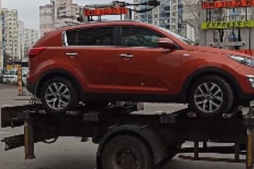 У Києві евакуатор намагався забрати машину разом з дитиною