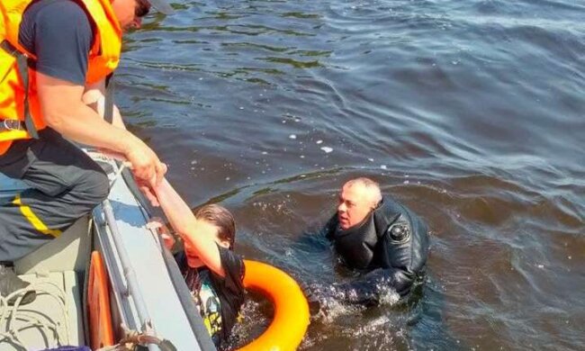 Дівчинка ледь не потонула в Дніпрі