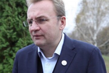 Мер Львова підтримав вимогу аграріїв заборонити продаж землі іноземцям