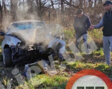 Смертельна ДТП у Києві: авто на швидкості протаранило стовп