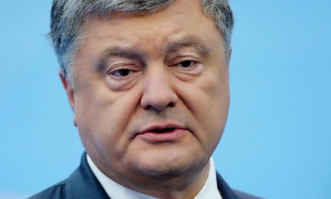 Історія з Мальдівами: Порошенко не прийшов на допит