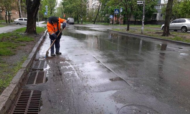 Підтоплення у Києві після дощу: куди звертатись