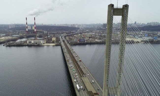 У Києві готують капітальний ремонт метропроїзду Південного мосту: оголосили тендер на проєкт