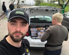 Волонтери доставили корм в тимчасовий притулок для тварин