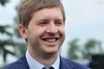 Справа “Роттердам+”: Вовк не збирається повертатися в Україну і хизується фото із США
