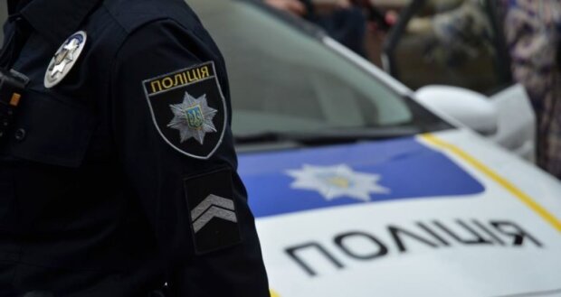 У Києві судитимуть поліцейського за застосування сили до жінки без маским(відео)