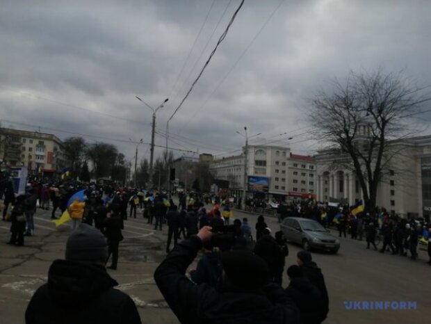 Херсон це Україна: мешканці міста вийшли на мітинг (відео)