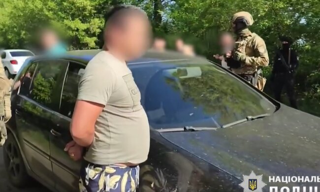 На Київщині викрито й затримано групу шахраїв, які ошукали людей по всій країні на сотні тисяч гривень