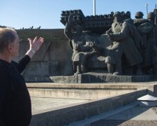 Радянські та пропагандистські наративи — у Київраді визначили 53 пам'ятки та знаки для демонтажу