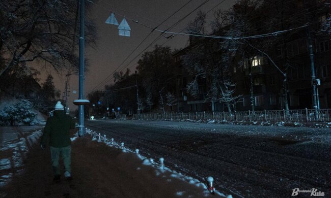 Енергетичний колапс у Києві: світло лише дві години на добу та критичні руйнування