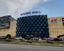 Пожежа охопила River Mall: що сталось