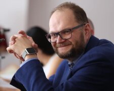 Фейки дорівнюють держзраді: Бородянський вимагає відповідальності від журналістів