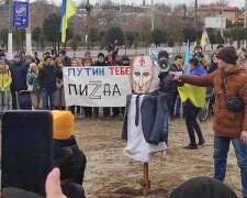 Мелітополь знову вийшов на протести проти російських загарбників (відео)