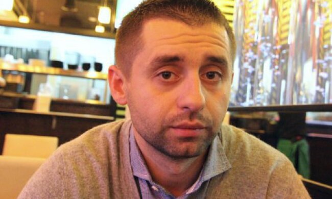 “Нехай усі йдуть лісом” — Арахамія каже, що партії усунулися від крісел у Кабміні