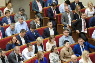 “Хочуть ручних тваринок”: у “Слузі народу” поскаржилися на Офіс Зеленського