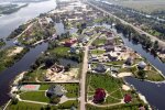 Із Конча-Заспи виселяють діячів часів Януковича: з’явився список
