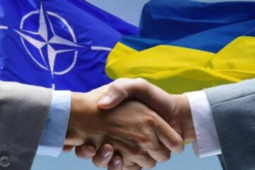 НАТО в повному складі їде в Україну