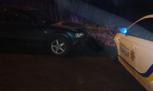 Під Києвом авто влетіло в екіпаж поліції
