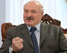 Олександра Лукашенка хочуть позбавити звання почесного доктора КНУ