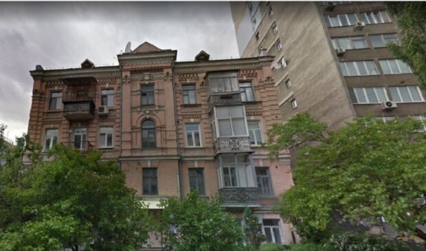 В Києві хочуть заборонити склити балкони та вішати кондиціонери