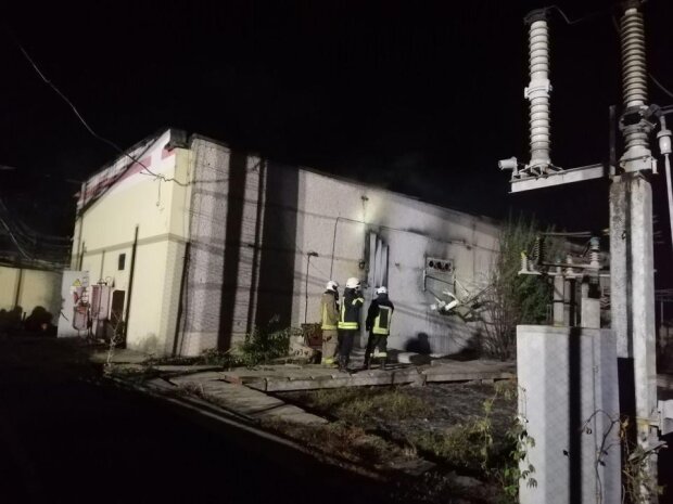 Вночі стався вибух на нафтопереробному заводі в Одесі (фото, відео)
