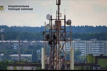 В Ірпені двоє школярів залізли на вежу мобільного зв’язку: на батьків склали адмінпротоколи