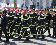 На репетиції параду в Києві військові передали “полум’яний привіт” Путіну (відео)