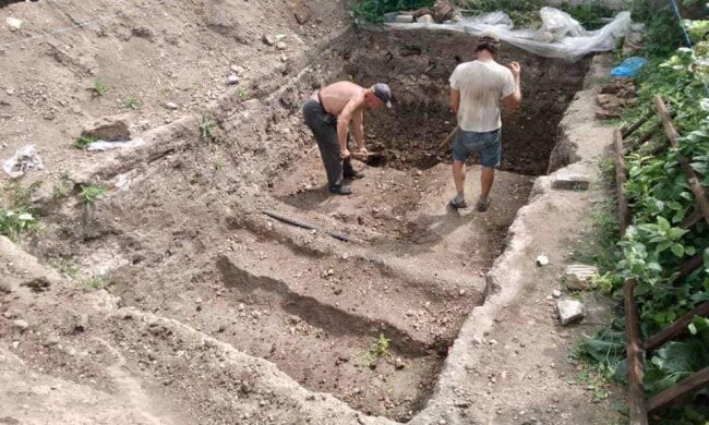 Під Києвом виявили старовинний цвинтар і храм часів Київської Русі