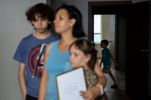 Перші родини переселенців отримали безоплатні квартири в Києві