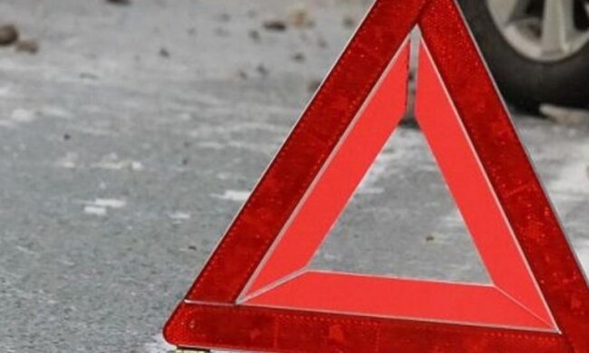 У Київській області зіткнулося три авто: постраждала дитина
