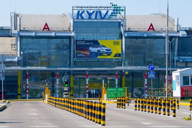 Міська влада назвала варіанти, як аеропорт Київ зможе повноцінно відновити роботу