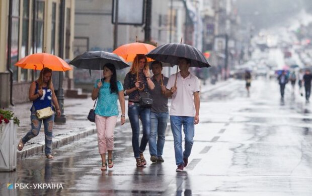 Київ попередили про негоду: очікуються дощі та сильний вітер