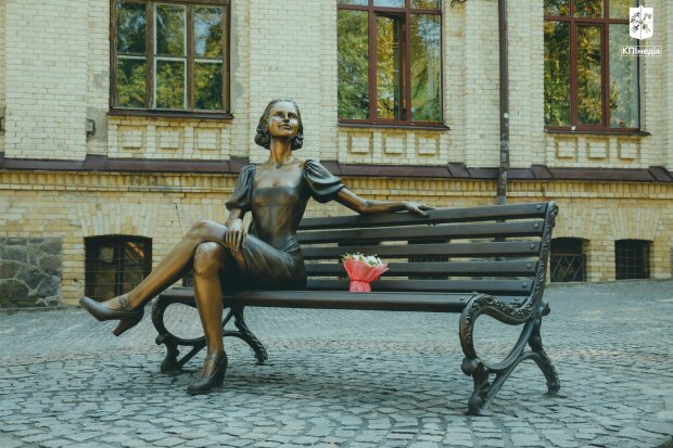 У КПІ відкрили скульптуру на честь українського студентства