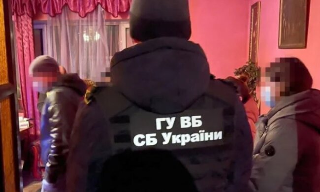 На Київщині адвокат вимагала у підприємця гроші, прикриваючись «зв’язками у СБУ»