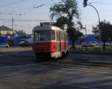У Києві трамвай з’їхав з рельс