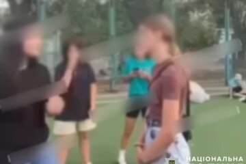 У Києві школярки побили 12-річну знайому - поліція та прокуратура розпочали розслідування