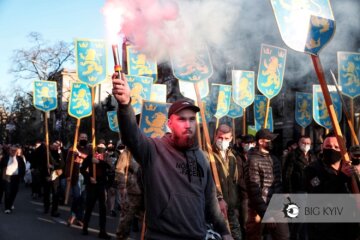 В Інституті національної пам’яті засудили марш націоналістів