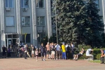 В столичних ЦНАПах спостерігається ажіотаж в зв'язку із завершенням терміну необхідності оновити дані