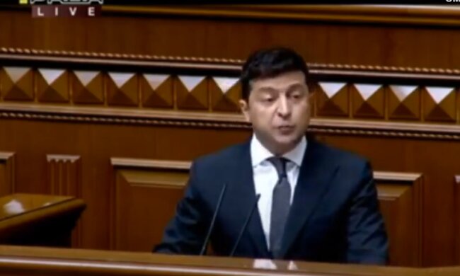 Ті, хто без бою віддав Крим, мають нести відповідальність: Зеленський
