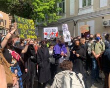 На Подолі пройшла масова акція протесту проти поліцейського свавілля