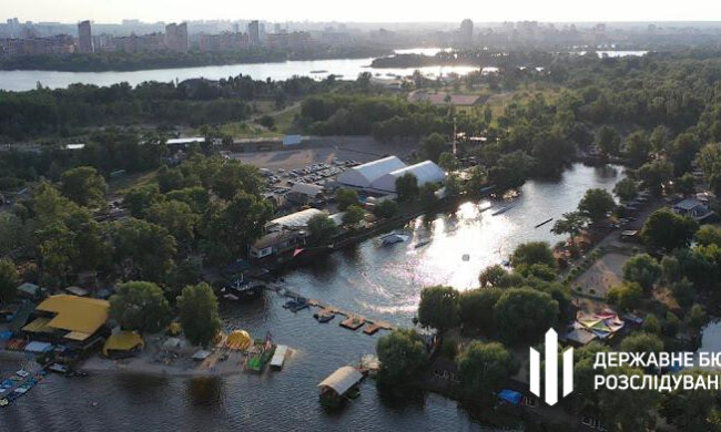 В Києві арештували 10 га парку "Муромець" з 80 об’єктами