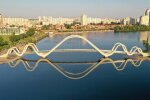 У Києві відкрили пішохідний міст-хвилю на Оболонський острів